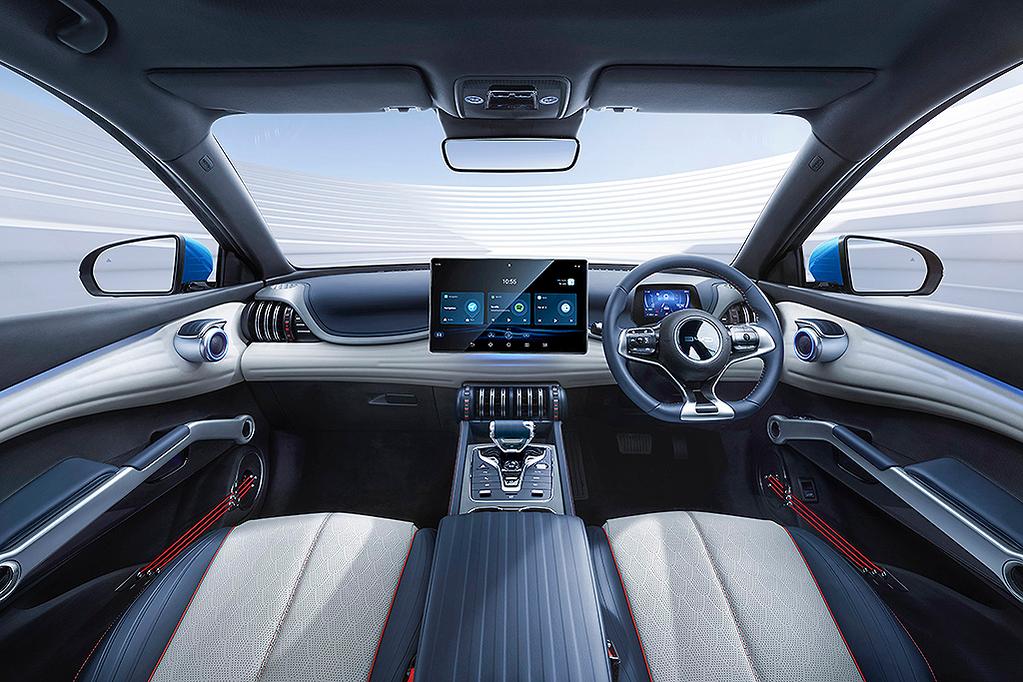 BYD Atto 3 — Interior